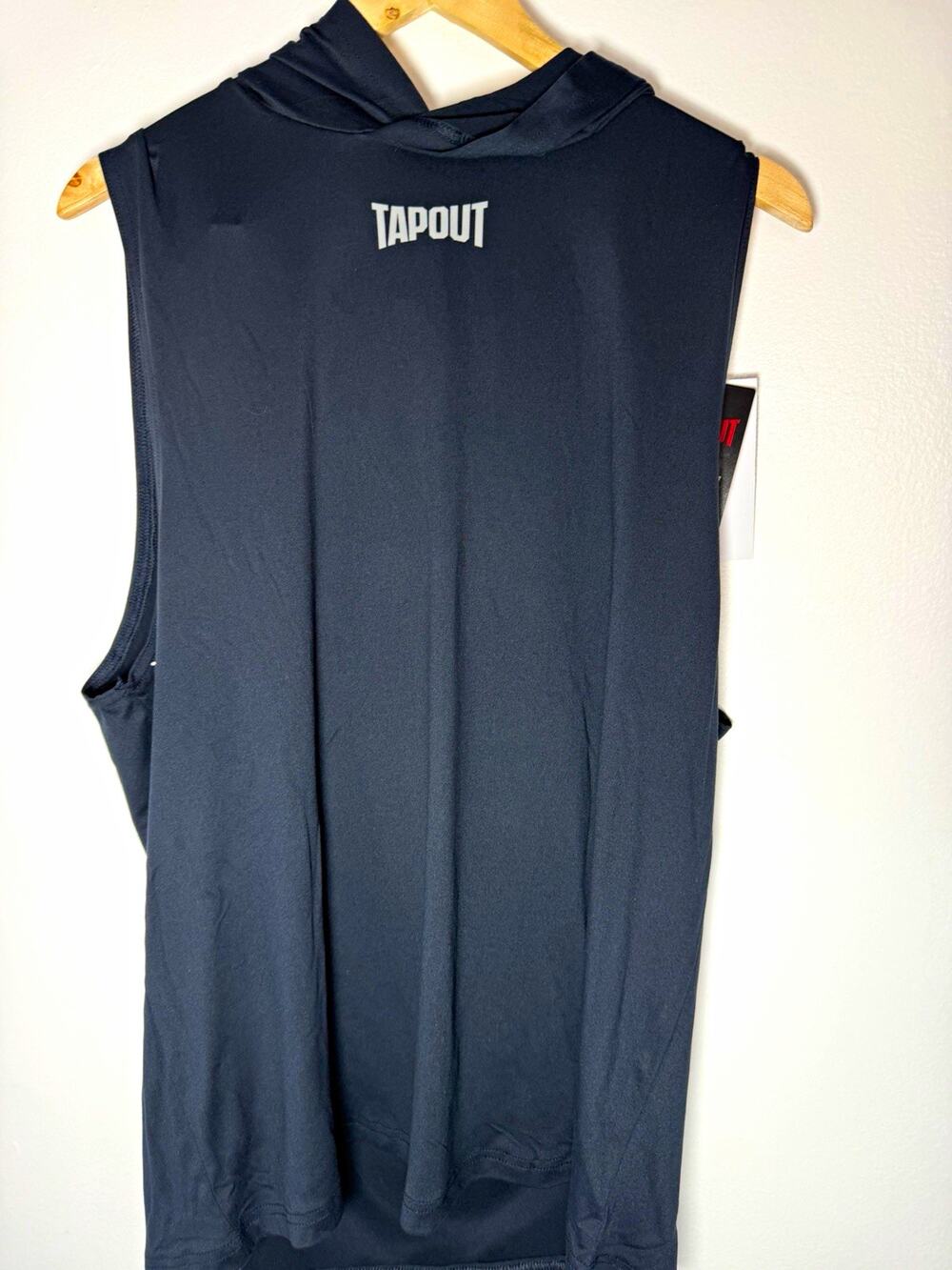 Tapout Men's Black Sleeveless Hooded Pullover Tank Top Size M Gym Training